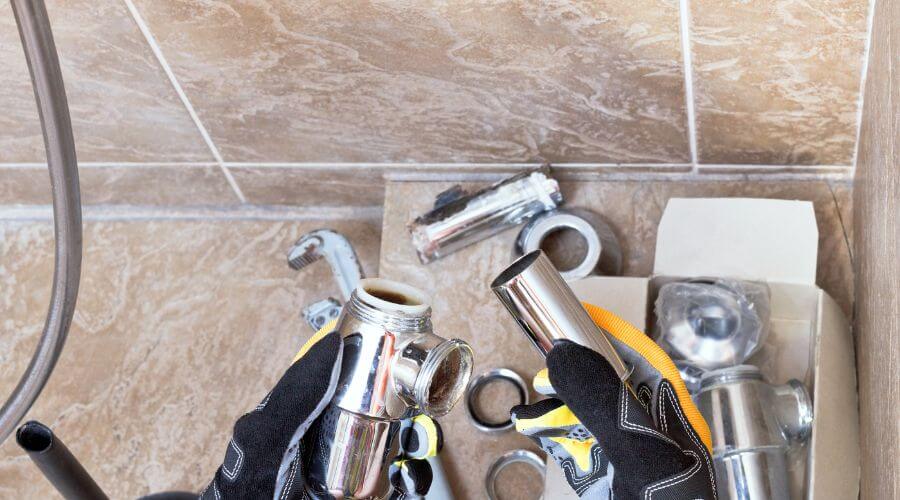 Professional gutter cleaning in Earlsboro, OK